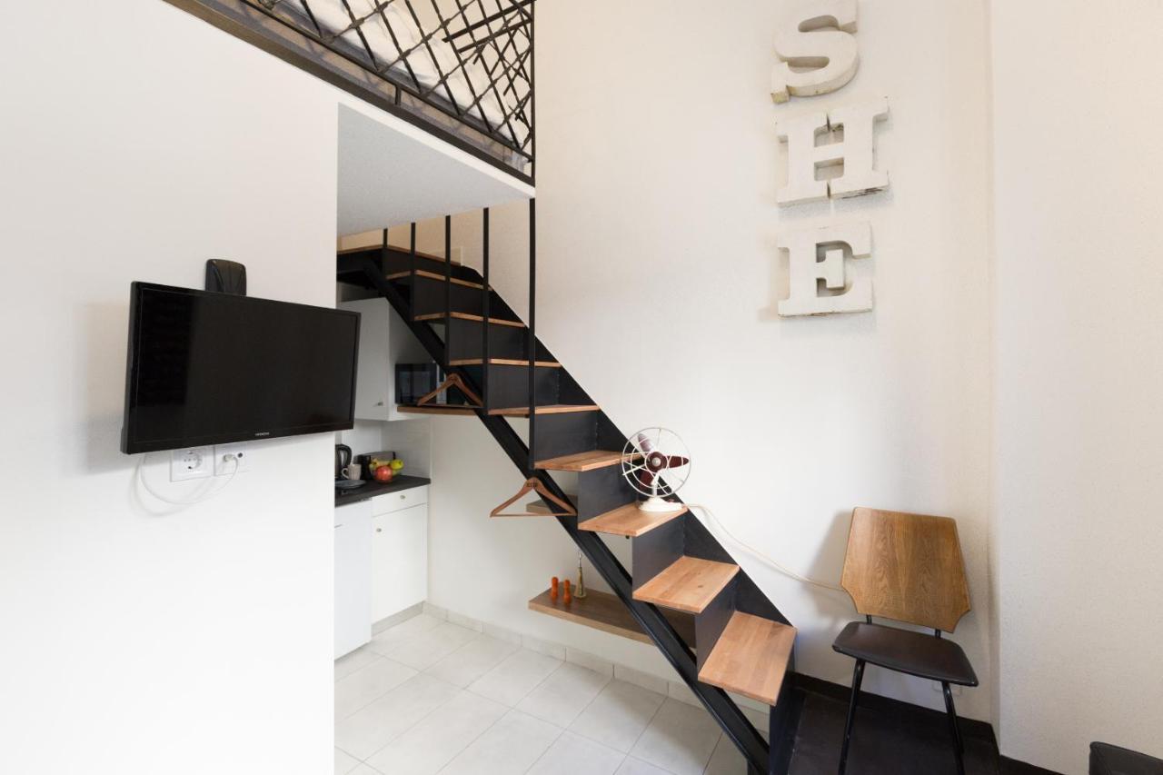 Troon Of Athens Apartments Экстерьер фото